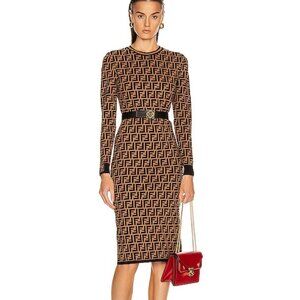 Fendi early autumn collection brown long-sleeved knitted dress